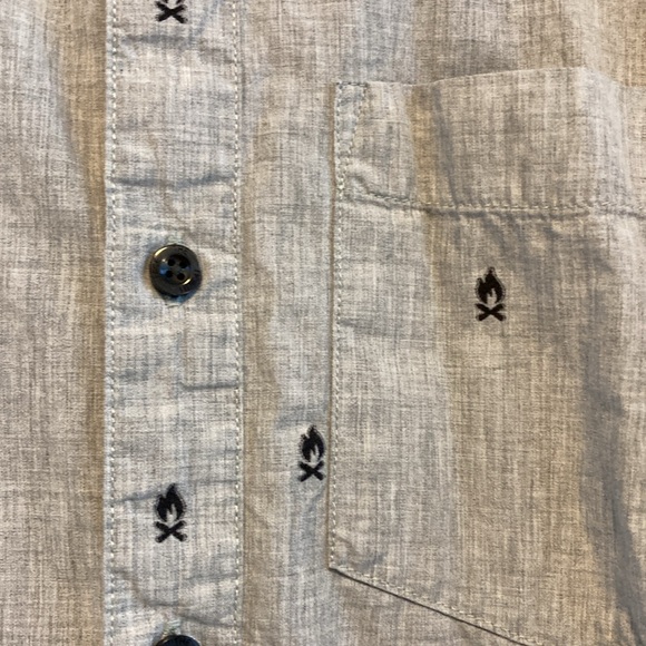 Men’s North Face Short Sleeve Shirt - Picture 2 of 4